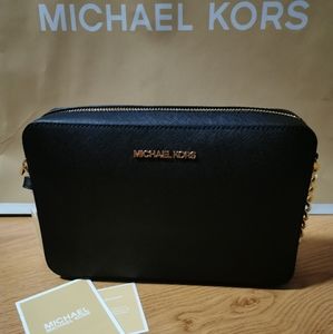 Michael kors crossbody